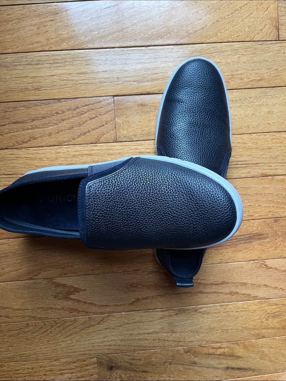 Vionic Women’s Slip On Loafers - Picture 2 of 5